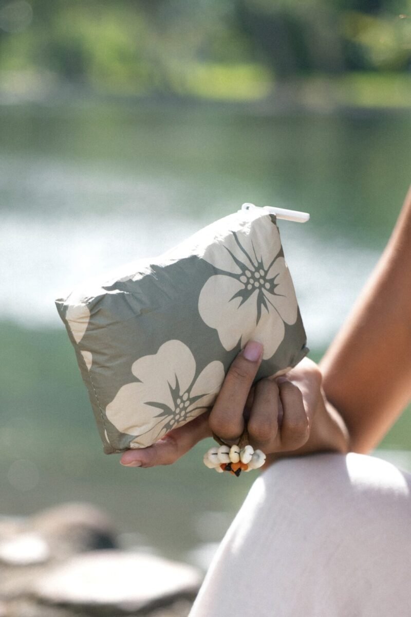 MINI POUCH - AUTE IN KHAKI