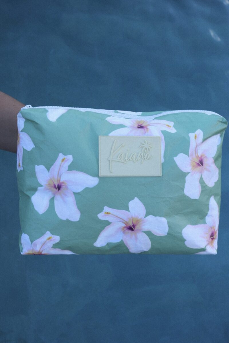 LARGE POUCH - AUTE IN WHITE ON KHAKI