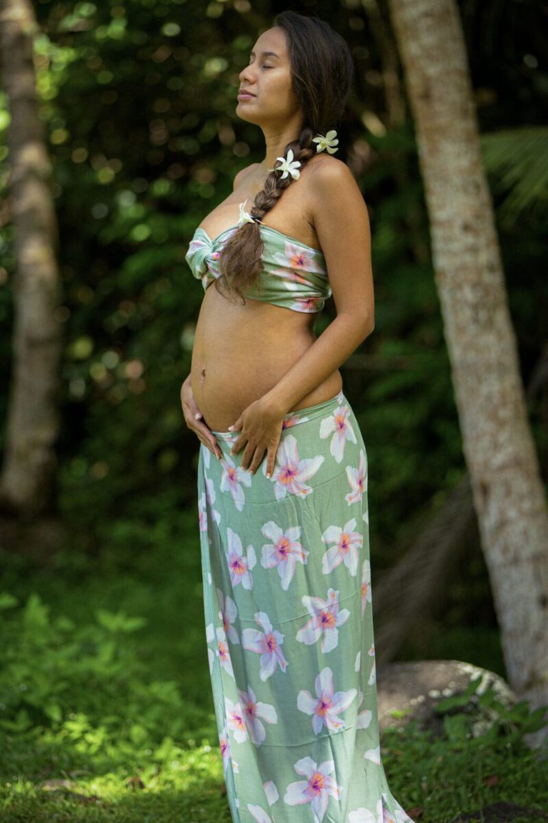 PAREU - AUTE IN WHITE ON KHAKI